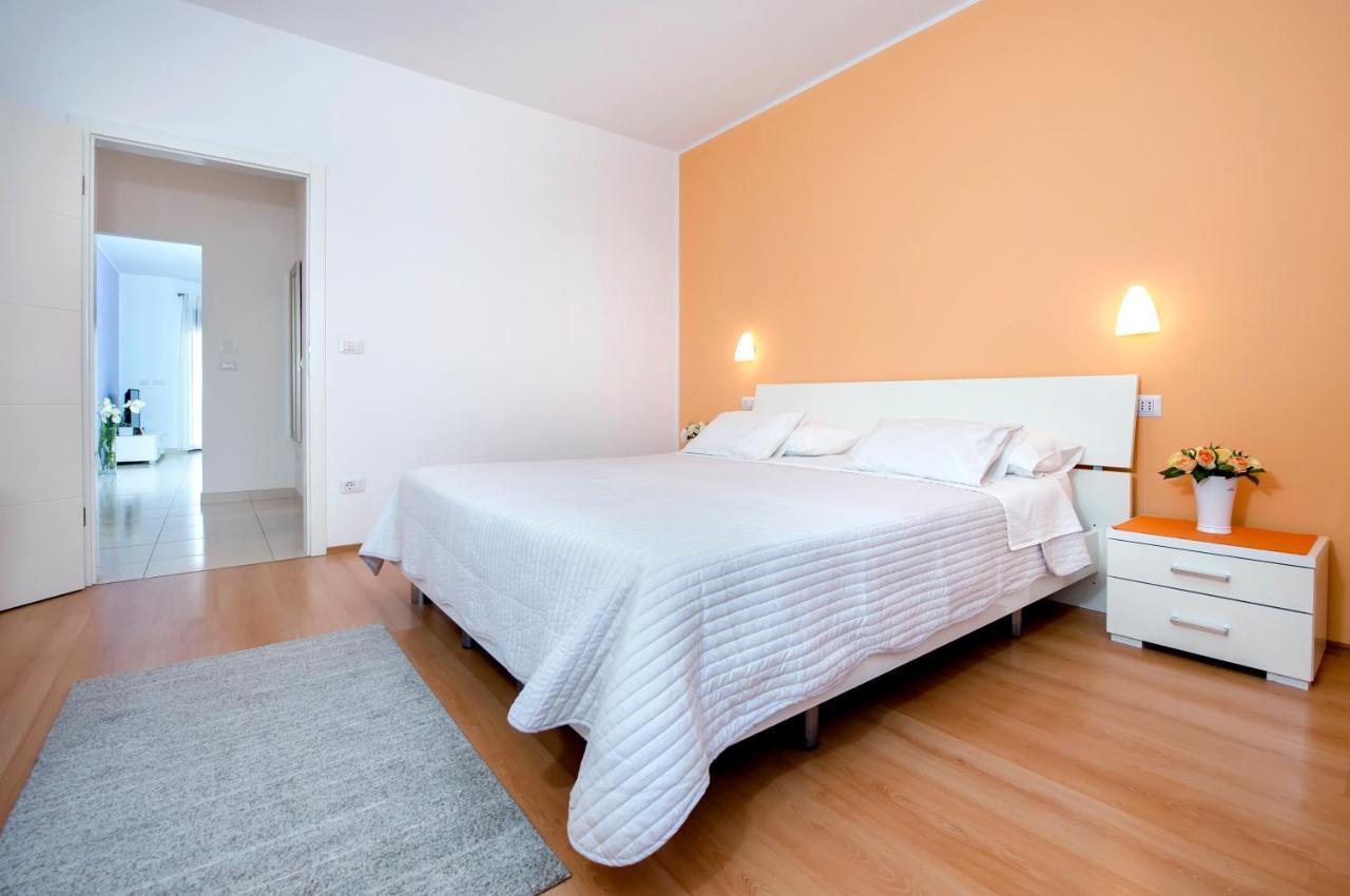 Apartments And Rooms Camaiore Rovinj Extérieur photo