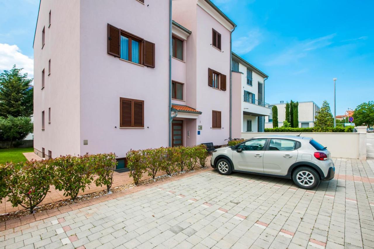 Apartments And Rooms Camaiore Rovinj Extérieur photo