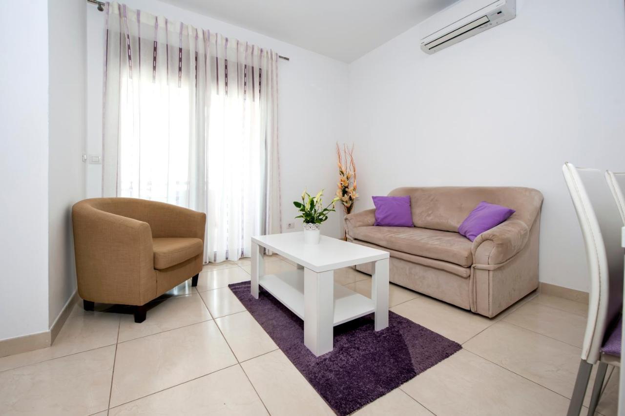 Apartments And Rooms Camaiore Rovinj Extérieur photo