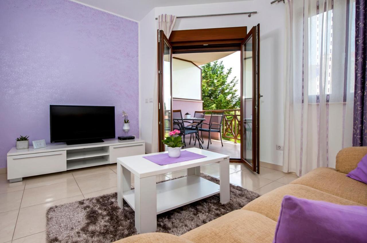 Apartments And Rooms Camaiore Rovinj Extérieur photo