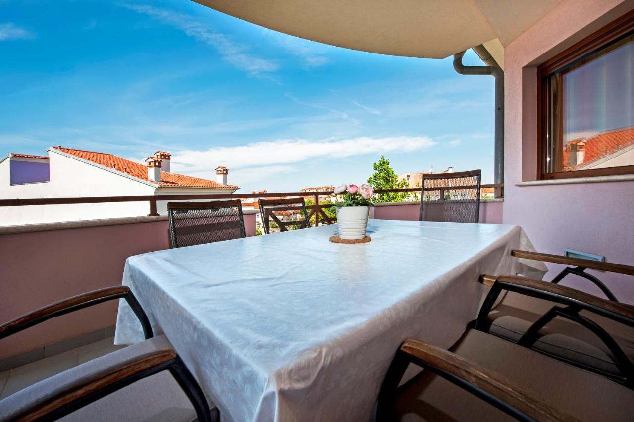 Apartments And Rooms Camaiore Rovinj Extérieur photo