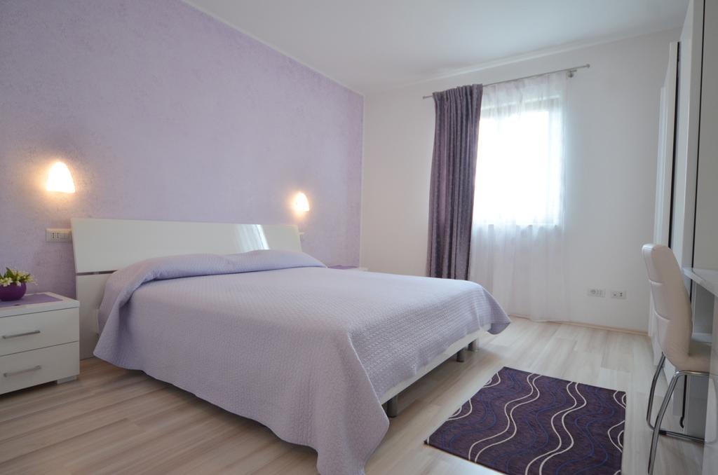 Apartments And Rooms Camaiore Rovinj Extérieur photo